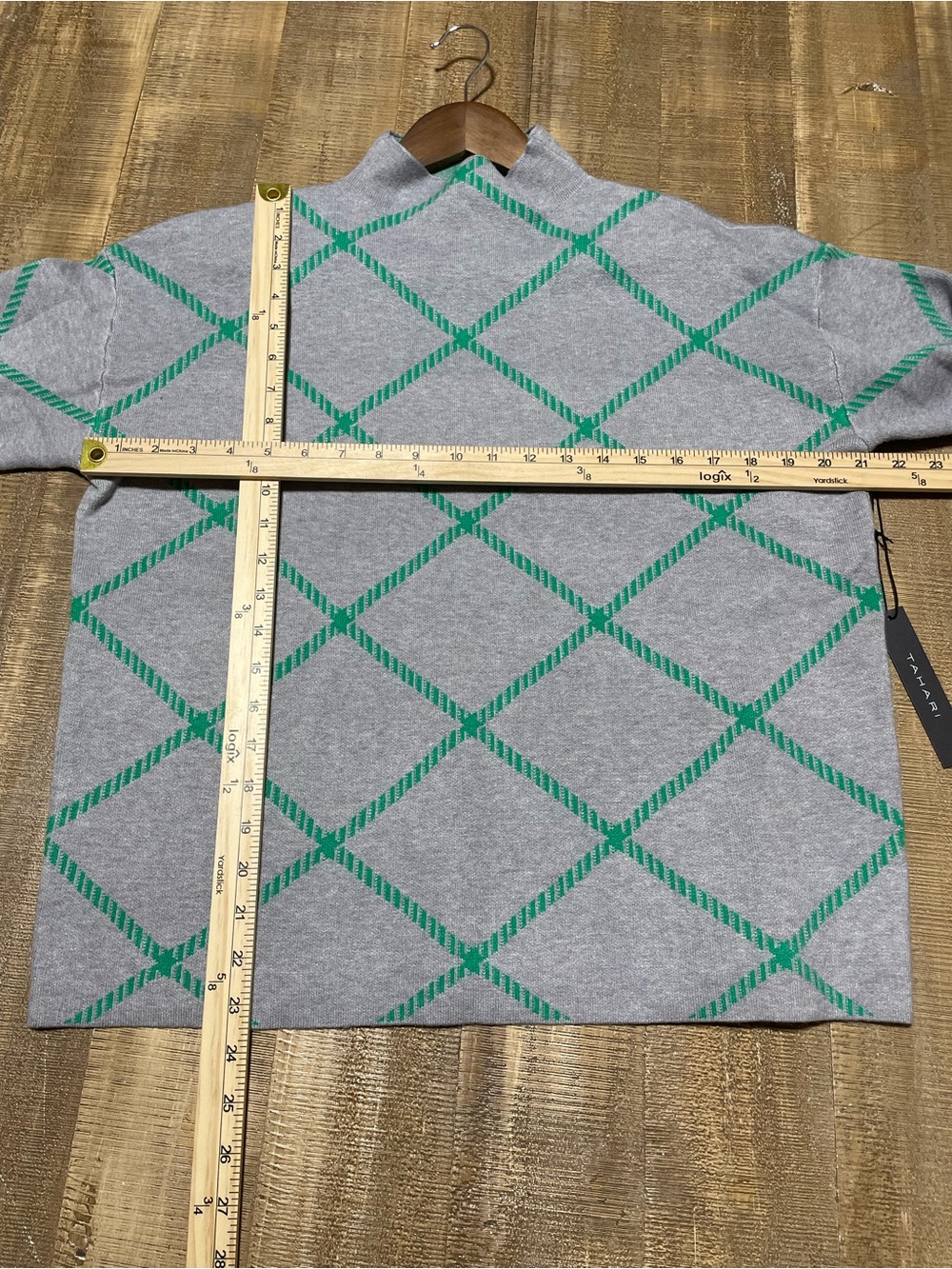 Tahari Gray Sweater with Green Argyle Pattern - Picture 6 of 6